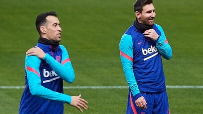 Busquets reunites with Messi at Inter Miami