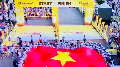 Exciting Cat Ba Sunset Colors International Marathon 2024