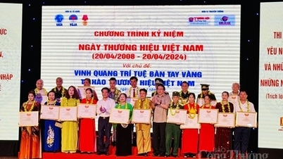 លើក​តម្កើង​សិប្បករ​ជាតិ ប្រគល់​ងារ​ជា «ដៃ​មាស» ឆ្នាំ​២០២៤