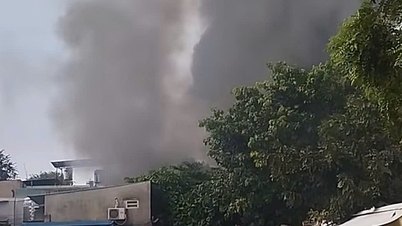 Big fire in Binh Tan district, Ho Chi Minh City