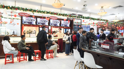Giá vàng ngày đầu tuần diễn biến trái chiều, vàng nhẫn 999.9 tiếp đà tăng, vàng SJC giảm nhẹ
