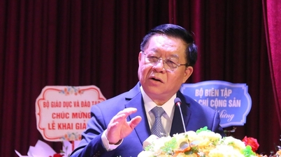 'Sinh viên báo chí cần có bản lĩnh và tư duy phản biện'
