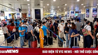 Passengers will be refunded if the flight is delayed for 5 hours or more.