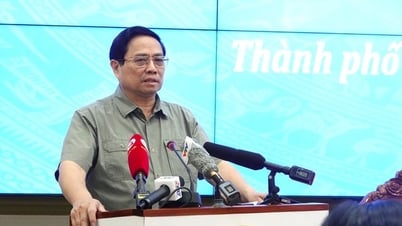 Thủ tướng Phạm Minh Chính: TP.HCM không làm đường sắt đô thị 'lặt vặt từng tuyến'