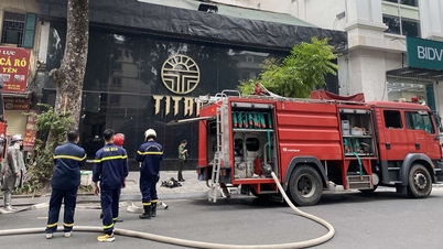 Φωτιά σε μπαρ Titan στο Ανόι