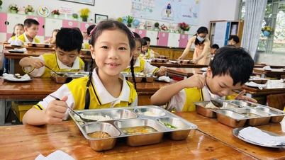 សាលា​បឋមសិក្សា​អញ្ជើញ​ឪពុក​ម្តាយ​ឱ្យ​ចូល​រួម​អាហារ​ពេល​ព្រឹក 'សាក្សី'