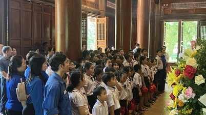 មនុស្សជាង 70,000 នាក់បានត្រឡប់ទៅភូមិសែនវិញក្នុងឱកាសខួបកំណើតរបស់ពូ ហូ។