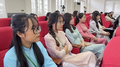 Nhà giáo có trách nhiệm bảo tồn, gìn giữ và lưu truyền giá trị văn hóa