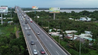 ផ្លូវ​រថភ្លើង​ល្បឿន​លឿន​ពី​ជើង​ទៅ​ត្បូង​នឹង​រត់​ស្រប​នឹង​ផ្លូវ​ល្បឿន​លឿន​ទីក្រុង​ហូជីមិញ។