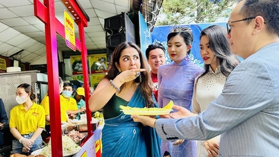 ‘Cô dâu 8 tuổi’ Ấn Độ thích thú với bánh xèo Hương xưa Việt Nam