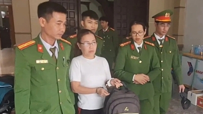 ចាប់ខ្លួន​ពីបទ​ផ្សាយ​ផ្ទាល់​ជេរប្រមាថ​មេដឹកនាំ និង​ប៉ូលិស​
