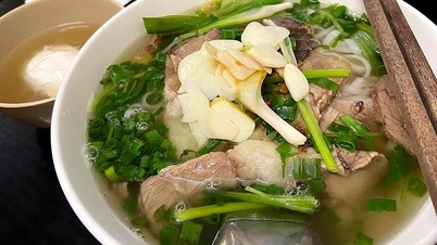 ប្រហិតសាច់គោវៀតណាមជា 'ម្ហូបដែលមានទំពាំងបាយជូរល្អបំផុតទីពីរក្នុងពិភពលោក'