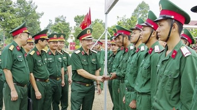 General Secretary Nguyen Phu Trong's book is a valuable handbook for thoroughly understanding military and national defense tasks.