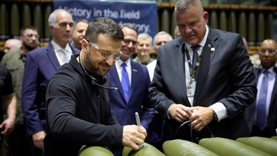 Ông Zelensky đến Mỹ bàn về hòa bình