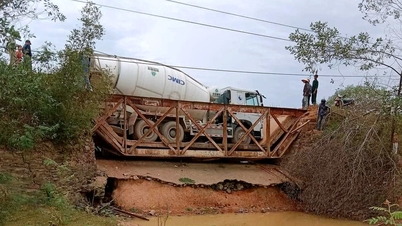 Xe trộn bêtông làm sập cầu