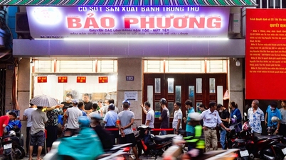 ហាងនំព្រះខែ Bao Phuong, Dong Phuong, Nhu Lan អតិថិជនតម្រង់ជួរទិញ