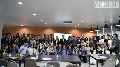 Promoting the emulation movement "5 Good Students" in Thailand