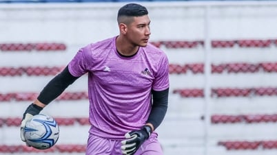 Philippines calls up goalkeeper who played in Premier League
