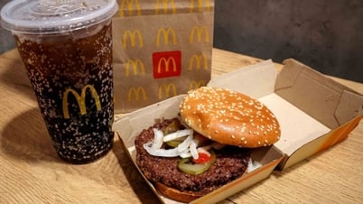 McDonald's ប្តឹងពីបទលក់ហាំប៊ឺហ្គឺ ដែលសង្ស័យថាមានផ្ទុក E.coli
