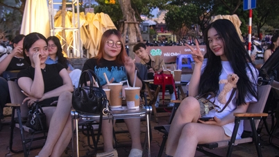 ម៉ោង​៤​ព្រឹក​ទៅ​ផឹក​កាហ្វេ​រួច​ទៅ​ផ្ទះ​ដេក​