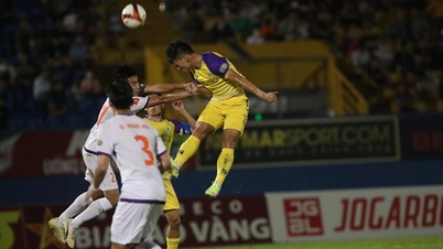Tuấn Hải lập siêu phẩm, Hà Nội FC đánh bại Bình Dương