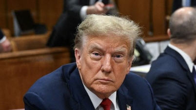 លោក Trump បានបង្ហាញខ្លួននៅក្នុងតុលាការ ដោយក្លាយជាអតីតប្រធានាធិបតីអាមេរិកដំបូងគេដែលត្រូវបានកាត់ទោសដោយឧក្រិដ្ឋកម្ម