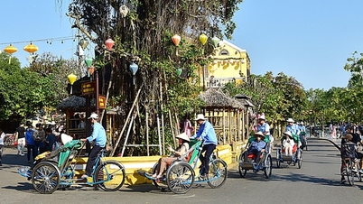 ការធ្វើដំណើរ Tet ដ៏អ៊ូអរ៖ គ្រប់ទីកន្លែងដែលអ្នកទៅមាន 'បន្ទប់ពេញ' សូម្បីតែបន្ទប់ក៏អស់ ហើយអតិថិជននៅតែទទួលយកវា