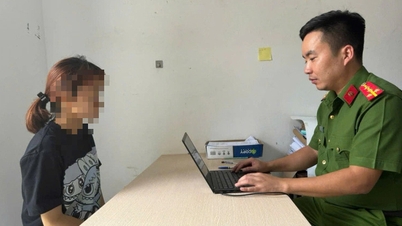 Nữ sinh lớp 10 dùng dao đâm bạn trọng thương ngay giữa lớp học