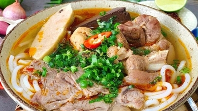 កន្លែងដែលចូលចិត្តដើម្បីរីករាយជាមួយស៊ុបគុយទាវសាច់គោនៅ Hue