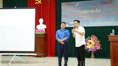 Recruitment and job introduction in aviation industry for youth union members of Kim Bang district