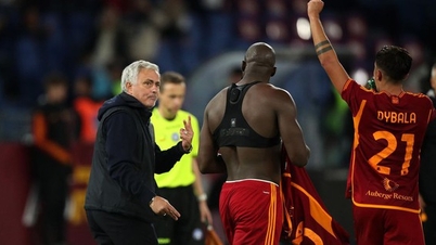 Lukaku giúp AS Roma chiến thắng cảm xúc, HLV Mourinho lý giải hành động đặc biệt