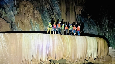 Quang Binh menemui sebuah gua ajaib yang indah di tengah-tengah hutan Truong Son