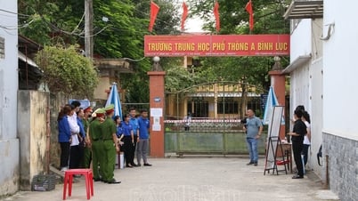 មន្ត្រី គ្រូបង្រៀន បុគ្គលិកពេទ្យ ប៉ូលីស ជាង ១៧០០ នាក់ ដែលបំពេញកាតព្វកិច្ចក្នុងការប្រឡងសញ្ញាបត្រមធ្យមសិក្សាទុតិយភូមិឆ្នាំ ២០២៣