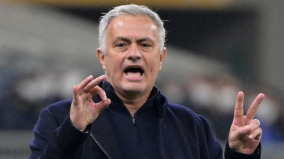 Mourinho đoạt bao nhiêu danh hiệu Europa League/UEFA Cup?