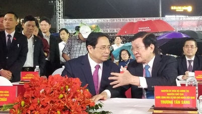 Thủ tướng Phạm Minh Chính tham dự khai mạc lễ hội Hoa phượng đỏ Hải Phòng 2023