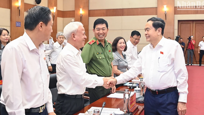 [រូបថត] ប្រធានរដ្ឋសភាលោក Tran Thanh Man ធ្វើការជាមួយគណៈកម្មាធិការប្រតិបត្តិនៃគណៈកម្មាធិការបក្សទីក្រុង Hai Phong