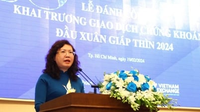 Chủ tịch Ủy ban Chứng khoán Nhà nước trao đổi về nâng hạng thị trường chứng khoán