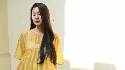 Váy suông tối giản vẫn sành điệu ngút ngàn nhờ chi tiết này