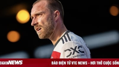 បាល់​បាន​ប៉ះ​ឈើ​ឆ្កាង​បី​ដង Man Utd បាន​ធ្វើ​ឲ្យ​ទីក្រុង​ឡុងដ៍​ដៃ​ទទេ