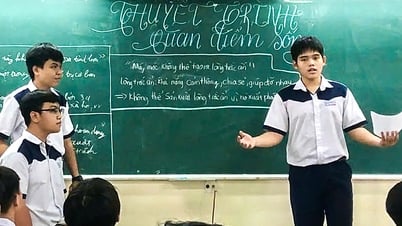 តើ Truong Mac Dinh Chi និយាយអ្វីខ្លះអំពីរបៀបរស់នៅ 'ផ្ទាំងក្រណាត់' នៅលើការប្រឡងអក្សរសិល្ប៍?