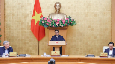 [Ảnh] Thủ tướng Phạm Minh Chính chủ trì họp chuyên đề về xây dựng pháp luật tháng 1/2025