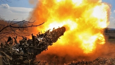 Ukraine tuyên bố kế hoạch tấn công mới, bầu trời Crimea "đỏ lửa"