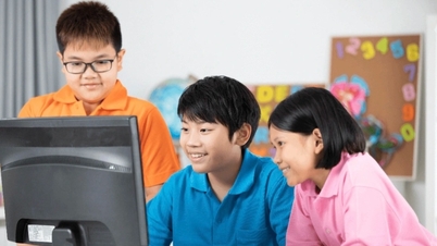 Nearly 98% of primary schools in Hanoi use digital report cards, twice as many as in other provinces.