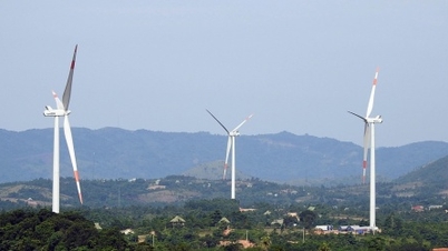 Quang Tri inspects the operation status of projects in the area
