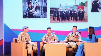 Chiến sĩ Lực lượng gìn giữ hòa bình Liên hợp quốc giao lưu với thanh niên