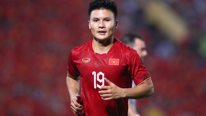 ក្រុម​វៀតណាម​ប៉ះ​ជប៉ុន៖ Quang Hai, Van Thanh នៅ​លើ​កៅអី