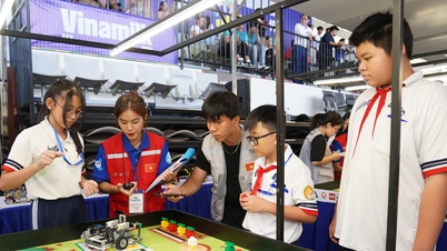 Các tuyển thủ nhí hào hứng với thử thách tại ROBOTACON WRO 2024