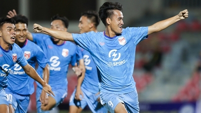 Thu Duc has a football team playing in a professional playground, Thong Nhat stadium is the home field.