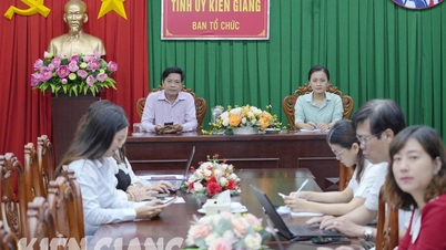 Bồi dưỡng kiến thức xây dựng Đảng cho người làm báo