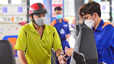 Tin tức sáng 22-9: Áp lực lạm phát có thể tăng sau bão lụt; Cổ phiếu Tân Tạo bị cấm mua bán từ 26-9
